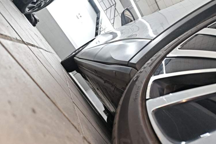 Used Volkswagen ID.4 X 2021 Pure+ Long-Range Edition Left Side Sill