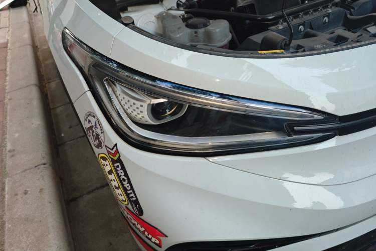 Used Volkswagen ID.4 X 2021 Pro Smart Long-Range Edition Right Front Headlight