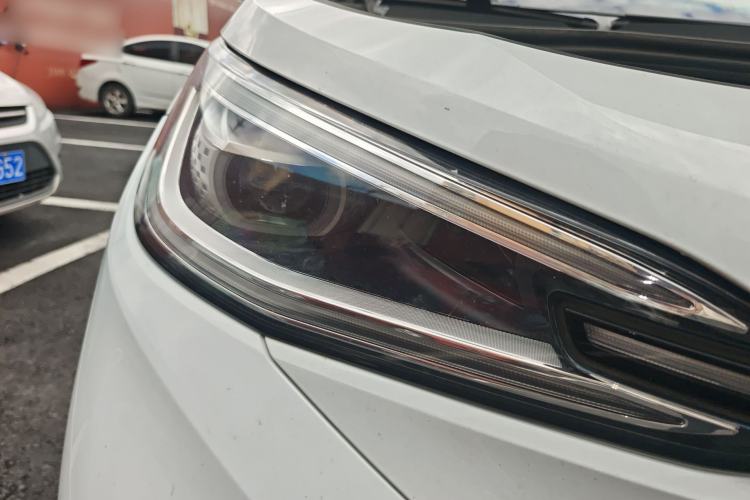 Used Volkswagen ID.4 X 2021 Pro Smart Long-Range Edition Right Front Headlight