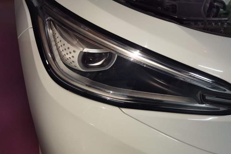 Used Volkswagen ID.4 X 2021 1st Edition ID. First Impression Edition Right Front Headlight