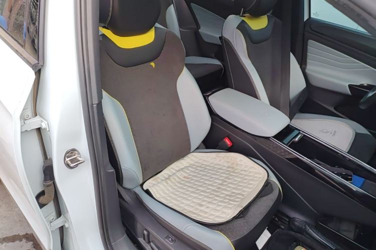 Used Volkswagen ID.4 X 2021 Pro Smart Long-Range Edition Right Front Seat