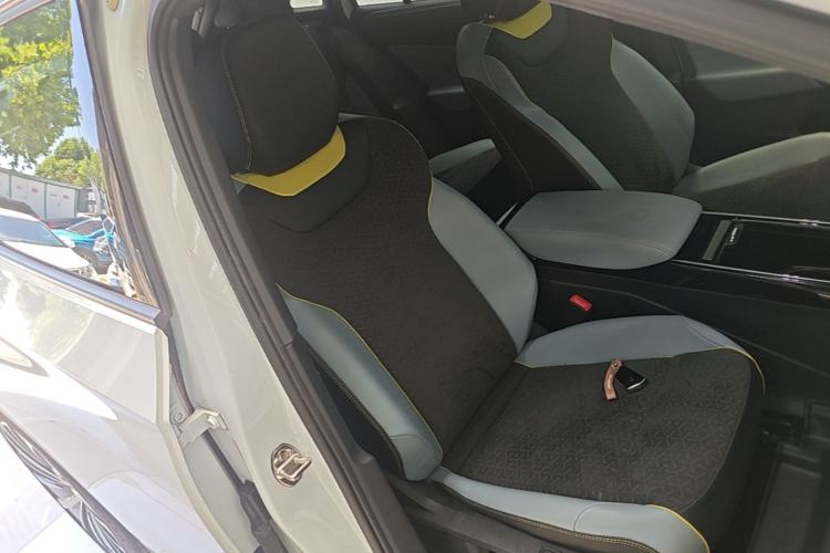 Used Volkswagen ID.4 X 2021 Pro Smart Long-Range Edition Right Front Seat