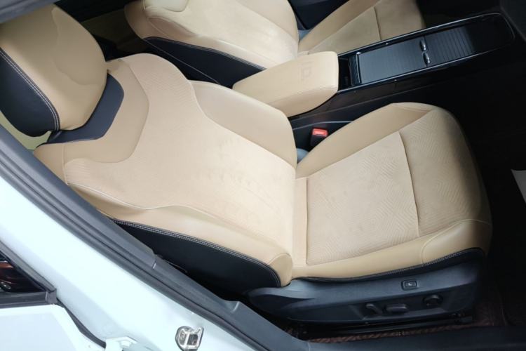 Used Volkswagen ID.4 X 2021 Pro Smart Long-Range Edition Right Front Seat