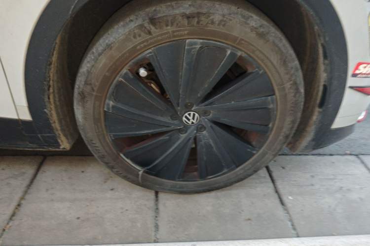 Used Volkswagen ID.4 X 2021 Pro Smart Long-Range Edition Right Front Wheel Hub
