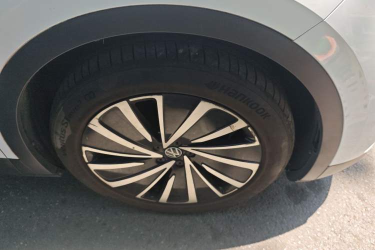 Used Volkswagen ID.4 X 2021 Pro Smart Long-Range Edition Right Front Wheel Hub