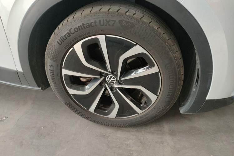 Used Volkswagen ID.4 X 2021 Pure Edition Right Front Wheel Hub