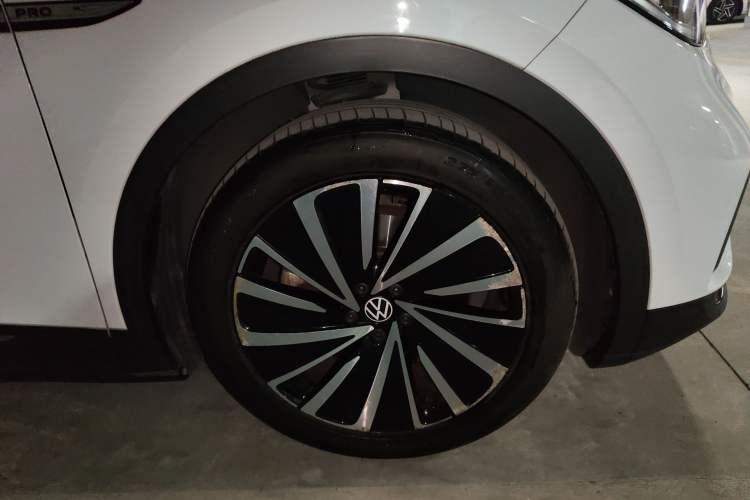 Used Volkswagen ID.4 X 2021 Pro Smart Long-Range Edition Right Front Wheel Hub