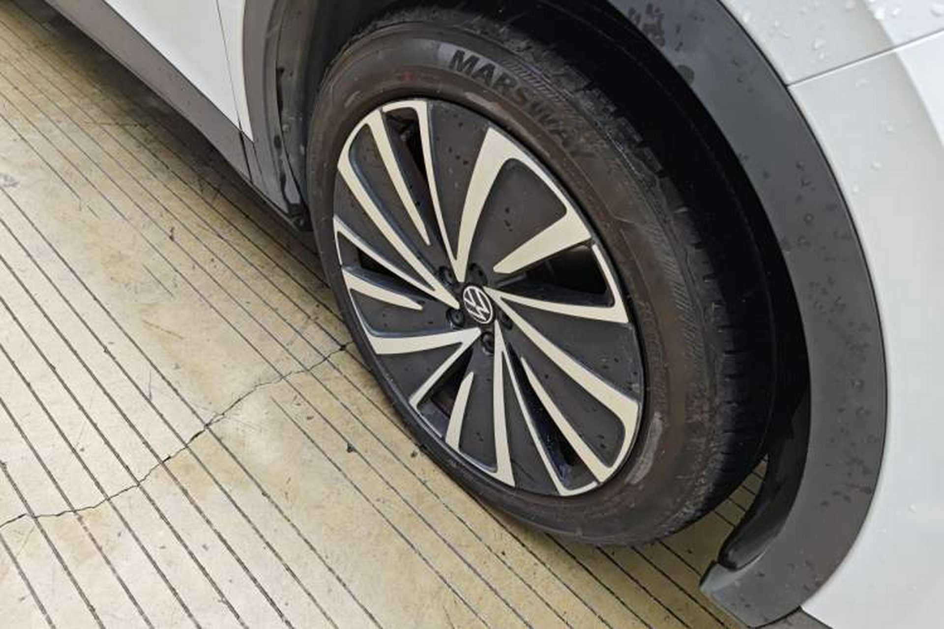 Used Volkswagen ID.4 X 2021 Pure+ Long-Range Edition Right Front Wheel Hub
