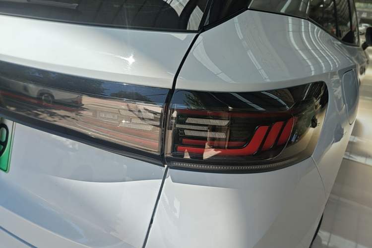 Used Volkswagen ID.4 X 2021 Pro Smart Long-Range Edition Right Rear Taillight