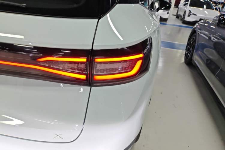 Used Volkswagen ID.4 X 2021 Pure Edition Right Rear Taillight