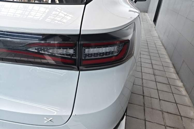 Used Volkswagen ID.4 X 2021 Pure+ Long-Range Edition Right Rear Taillight
