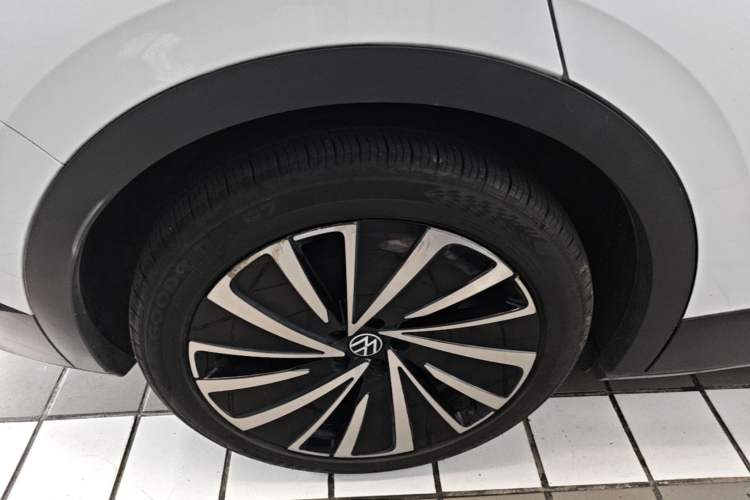 Used Volkswagen ID.4 X 2021 Pure+ Long-Range Edition Right Rear Wheel Hub