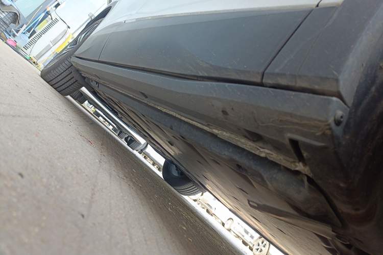 Used Volkswagen ID.4 X 2021 Pure Edition Right Side Sill