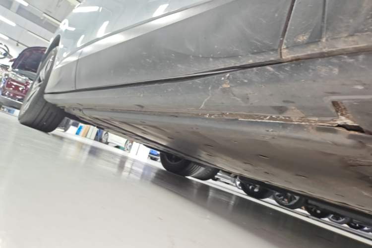 Used Volkswagen ID.4 X 2021 Pure Edition Right Side Sill