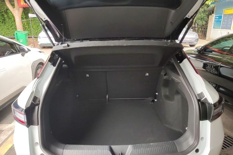 Used Volkswagen ID.4 X 2021 Pure+ Long-Range Edition Trunk