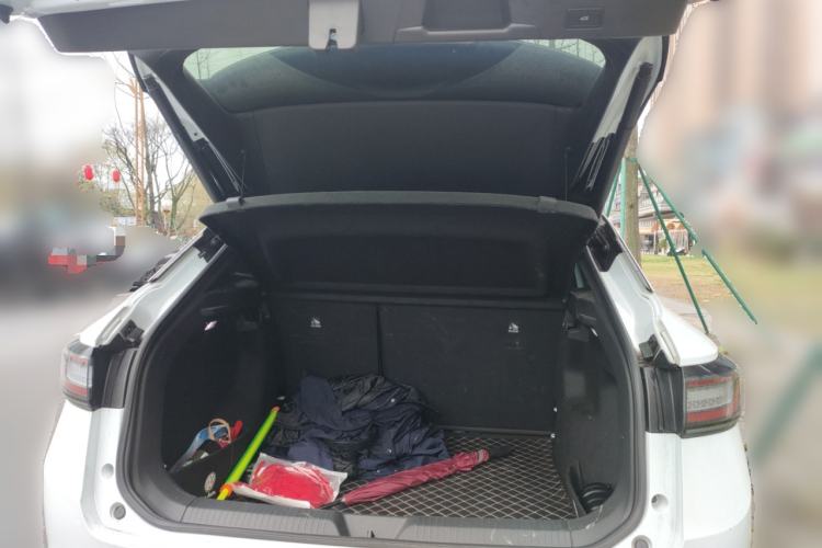 Used Volkswagen ID.4 X 2021 Pure Edition Trunk