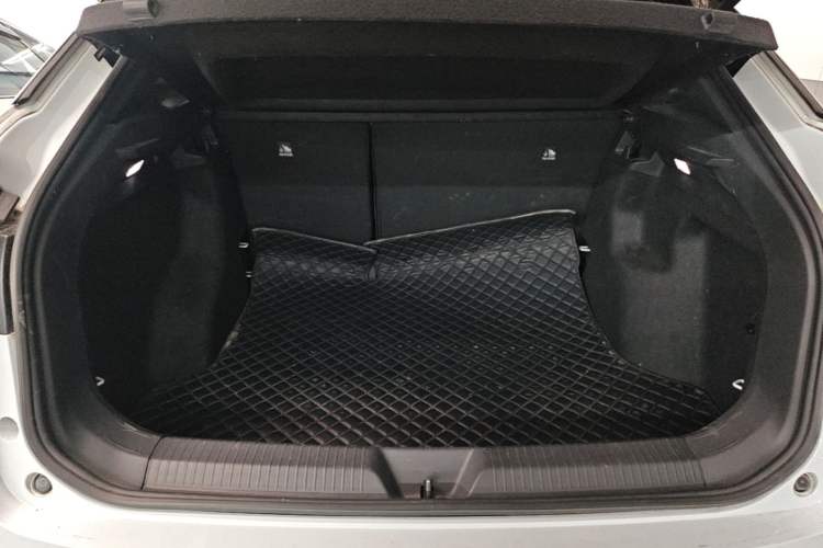 Used Volkswagen ID.4 X 2021 Pure+ Long-Range Edition Trunk