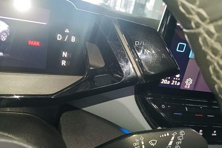Used Volkswagen ID.4 X 2021 Prime Kinergy Four-Wheel Drive Edition Gear Lever