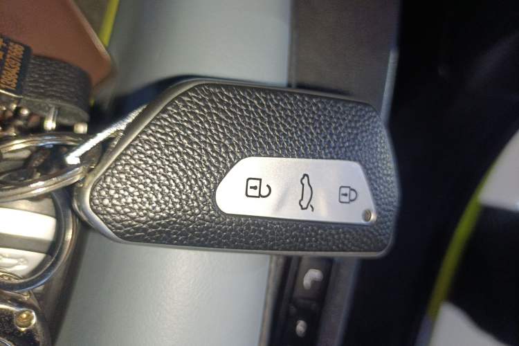 Used Volkswagen ID.4 X 2021 Pro Smart Long-Range Edition Interior 1