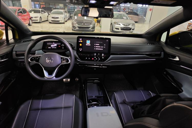 Used Volkswagen ID.4 X 2021 Pure+ Long-Range Edition Interior 2