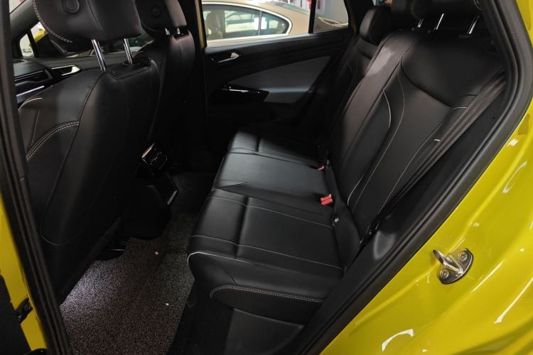 Used Volkswagen ID.4 X 2021 Pure+ Long-Range Edition Interior 4