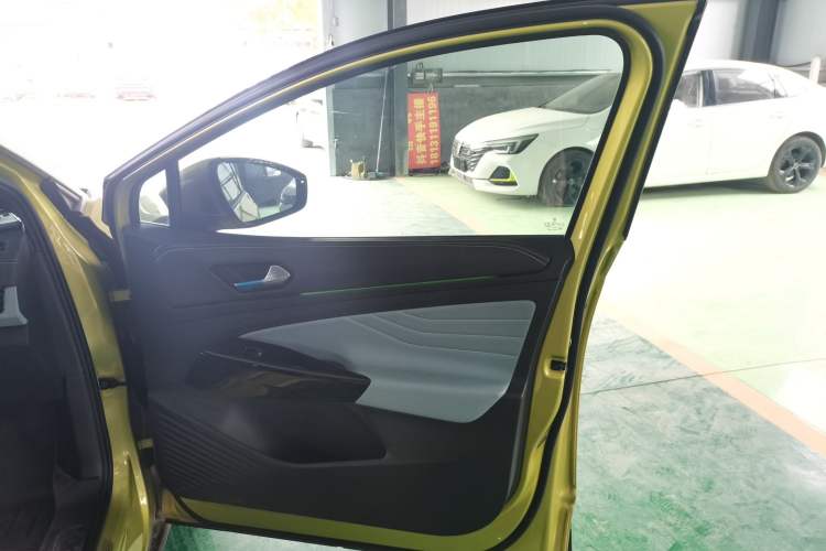 Used Volkswagen ID.4 X 2021 Pro Smart Long-Range Edition Interior 5