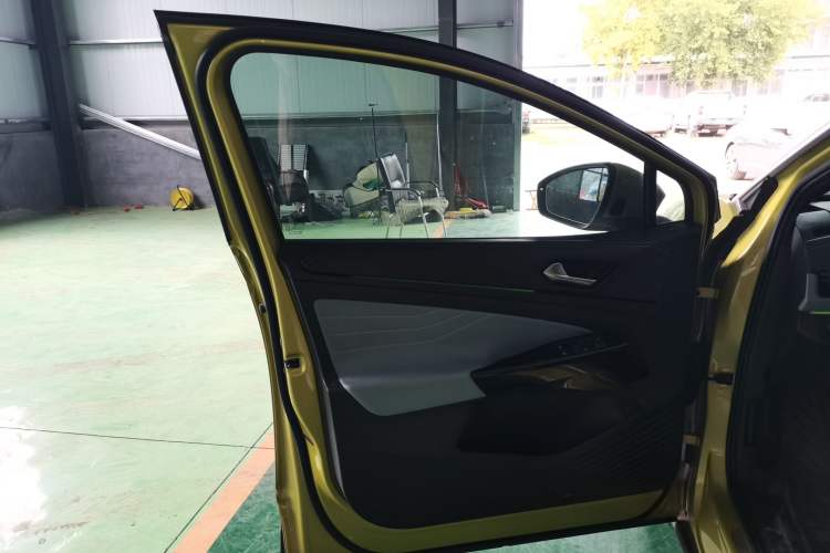 Used Volkswagen ID.4 X 2021 Pro Smart Long-Range Edition Interior 7