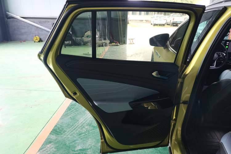 Used Volkswagen ID.4 X 2021 Pro Smart Long-Range Edition Interior 8