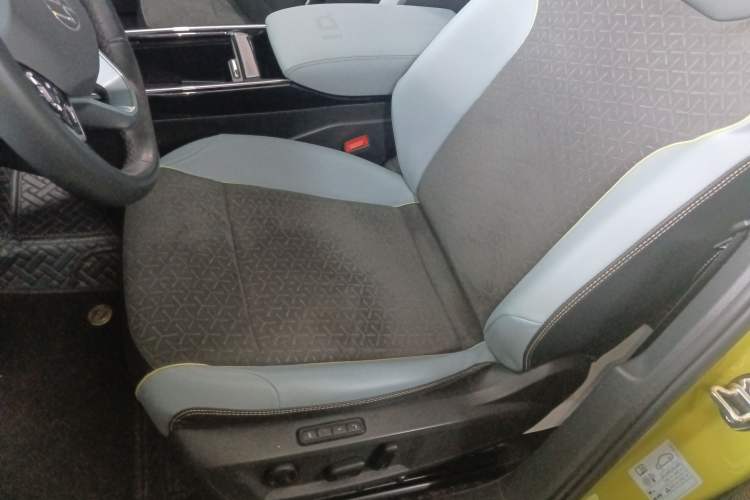 Used Volkswagen ID.4 X 2021 Pro Smart Long-Range Edition Left Front Seat