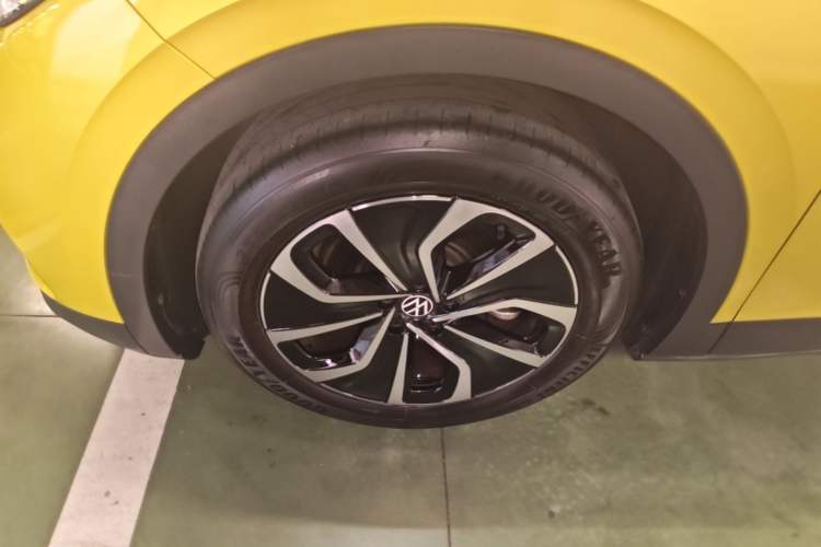 Used Volkswagen ID.4 X 2021 Pure Edition Left Front Wheel Hub