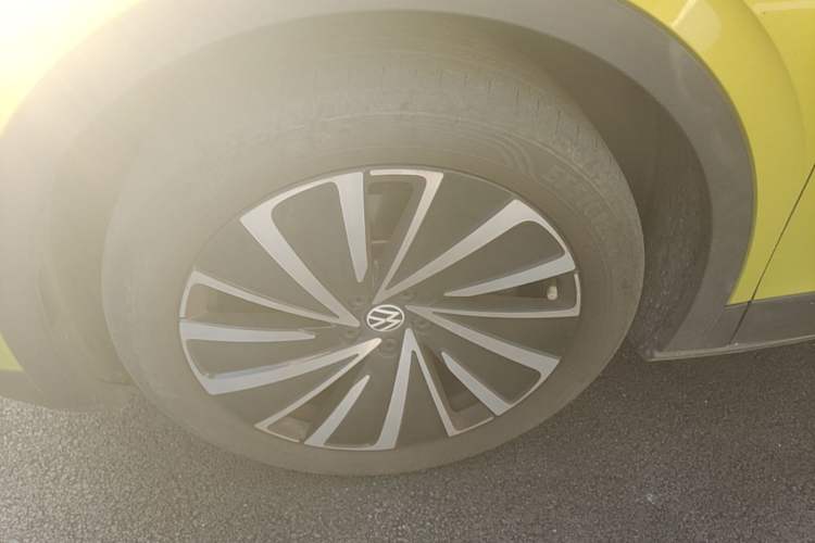 Used Volkswagen ID.4 X 2021 Pro Smart Long-Range Edition Left Front Wheel Hub