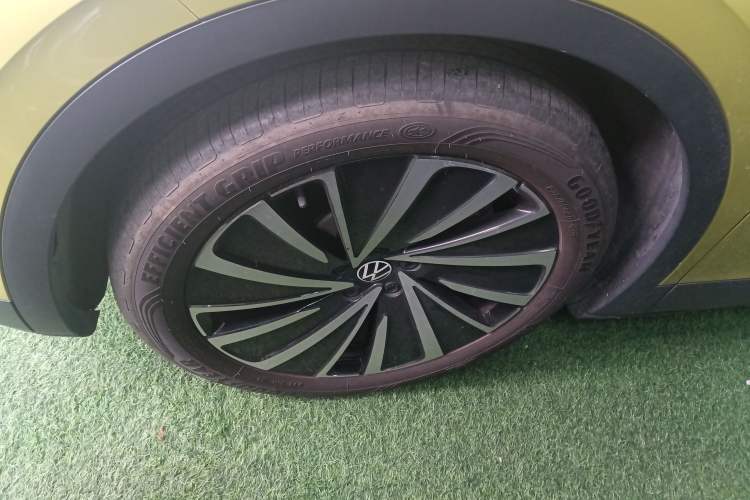 Used Volkswagen ID.4 X 2021 Pro Smart Long-Range Edition Left Front Wheel Hub