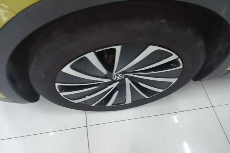 Used Volkswagen ID.4 X 2021 1st Edition ID. First Impression Edition Left Front Wheel Hub