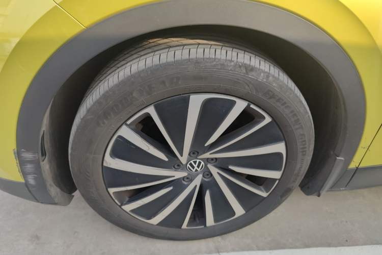 Used Volkswagen ID.4 X 2021 Pro Smart Long-Range Edition Left Front Wheel Hub