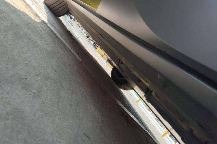 Used Volkswagen ID.4 X 2021 Pro Smart Long-Range Edition Left Side Sill