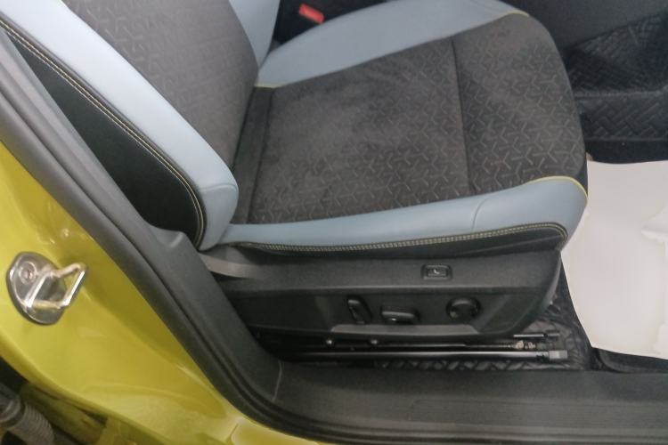 Used Volkswagen ID.4 X 2021 Pro Smart Long-Range Edition Right Front Seat