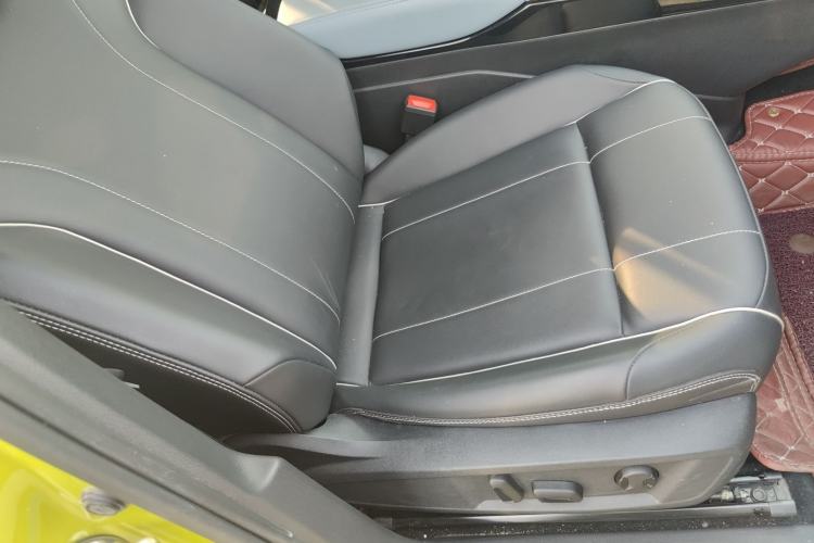 Used Volkswagen ID.4 X 2021 Pro Smart Long-Range Edition Right Front Seat
