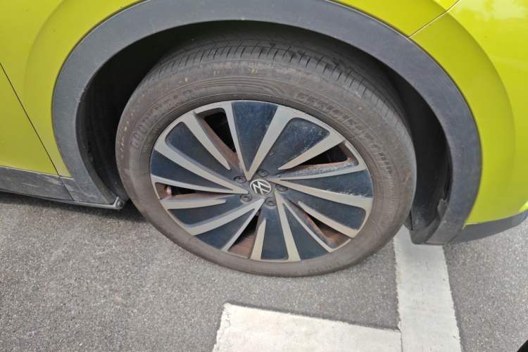 Used Volkswagen ID.4 X 2021 Pro Smart Long-Range Edition Right Front Wheel Hub
