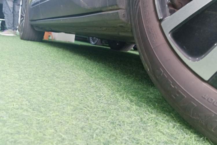 Used Volkswagen ID.4 X 2021 Pro Smart Long-Range Edition Right Side Sill