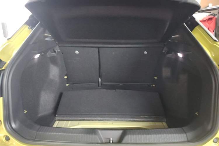 Used Volkswagen ID.4 X 2021 Pro Smart Long-Range Edition Trunk
