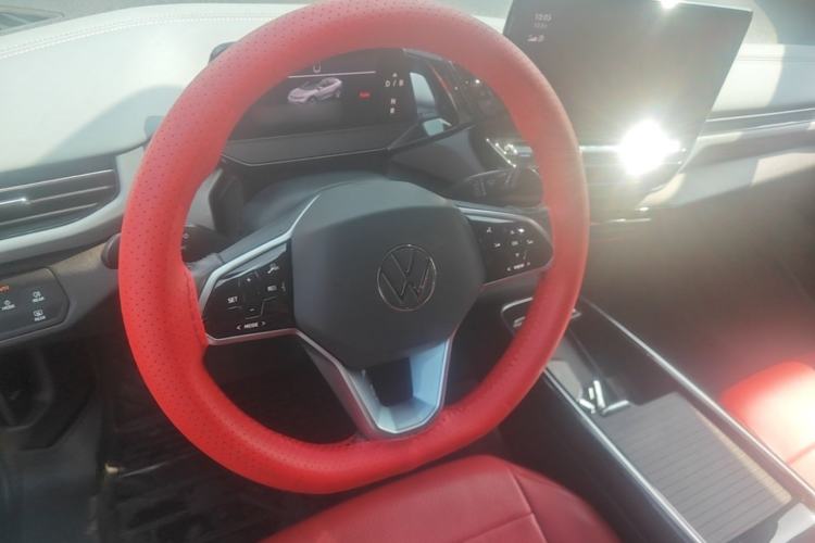 Used Volkswagen ID.4 X 2022 Pure Long-Range Version Center Console