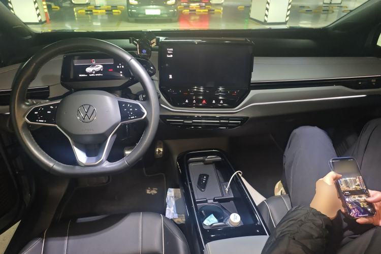 Used Volkswagen ID.4 X 2022 Pure Smart Edition Center Console