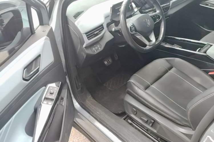 Used Volkswagen ID.4 X 2022 Pure Smart Edition Driver Seat