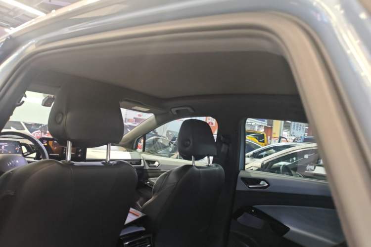 Used Volkswagen ID.4 X 2022 Pure Long-Range Version Headliner
