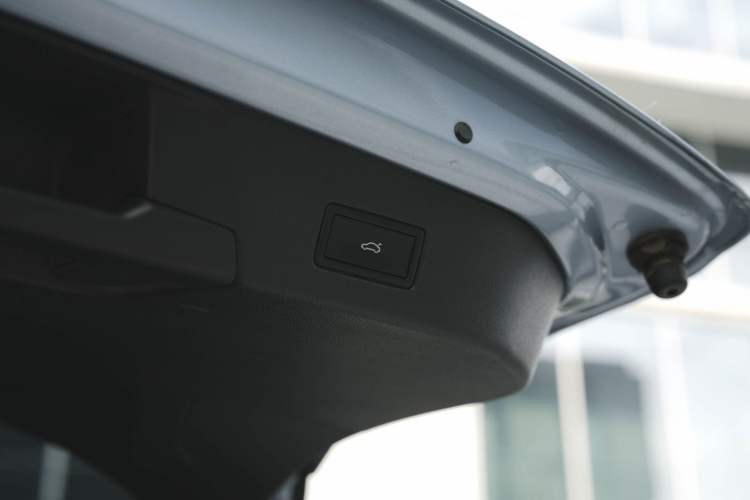 Used Volkswagen ID.4 X 2022 Pure Smart Edition Interior 10