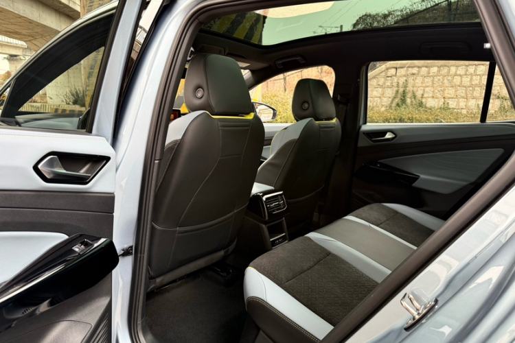 Used Volkswagen ID.4 X 2022 Intelligent Long-Range Version Interior 2
