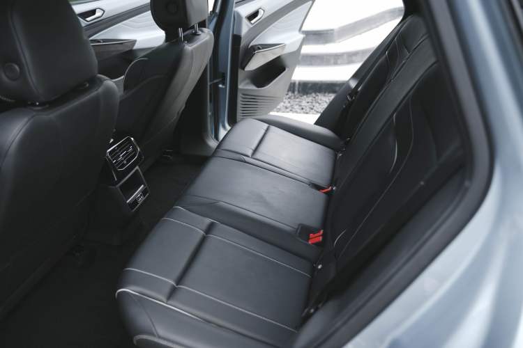 Used Volkswagen ID.4 X 2022 Pure Smart Edition Interior 6