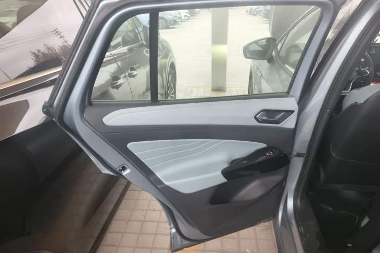 Used Volkswagen ID.4 X 2022 Intelligent Long-Range Version Interior 8