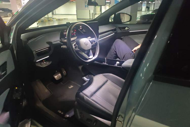 Used Volkswagen ID.4 X 2022 Pure Smart Edition Left Front Seat