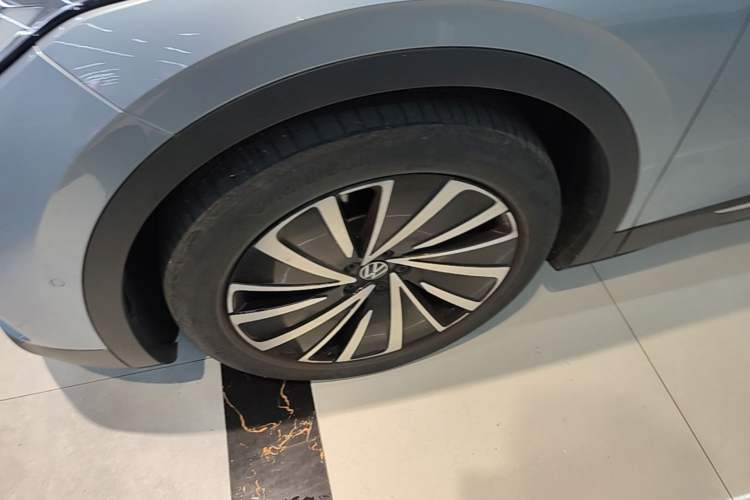 Used Volkswagen ID.4 X 2022 Smart Enjoyment Long-Range Edition Left Front Wheel Hub